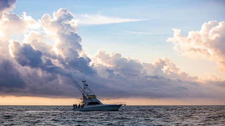 sport-fishing-cruiser-sunset.jpg