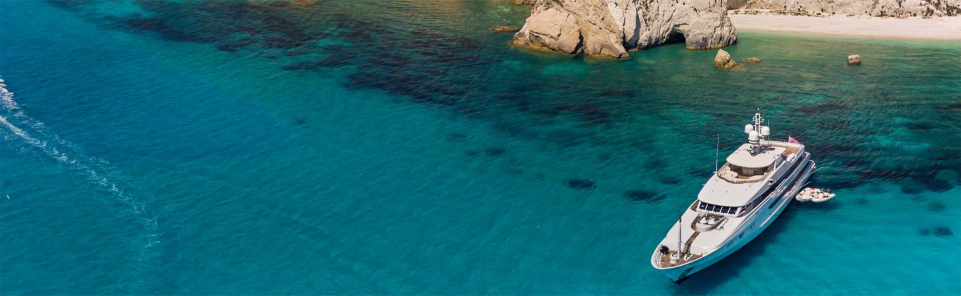 boat-bay-turquoise-water.jpg