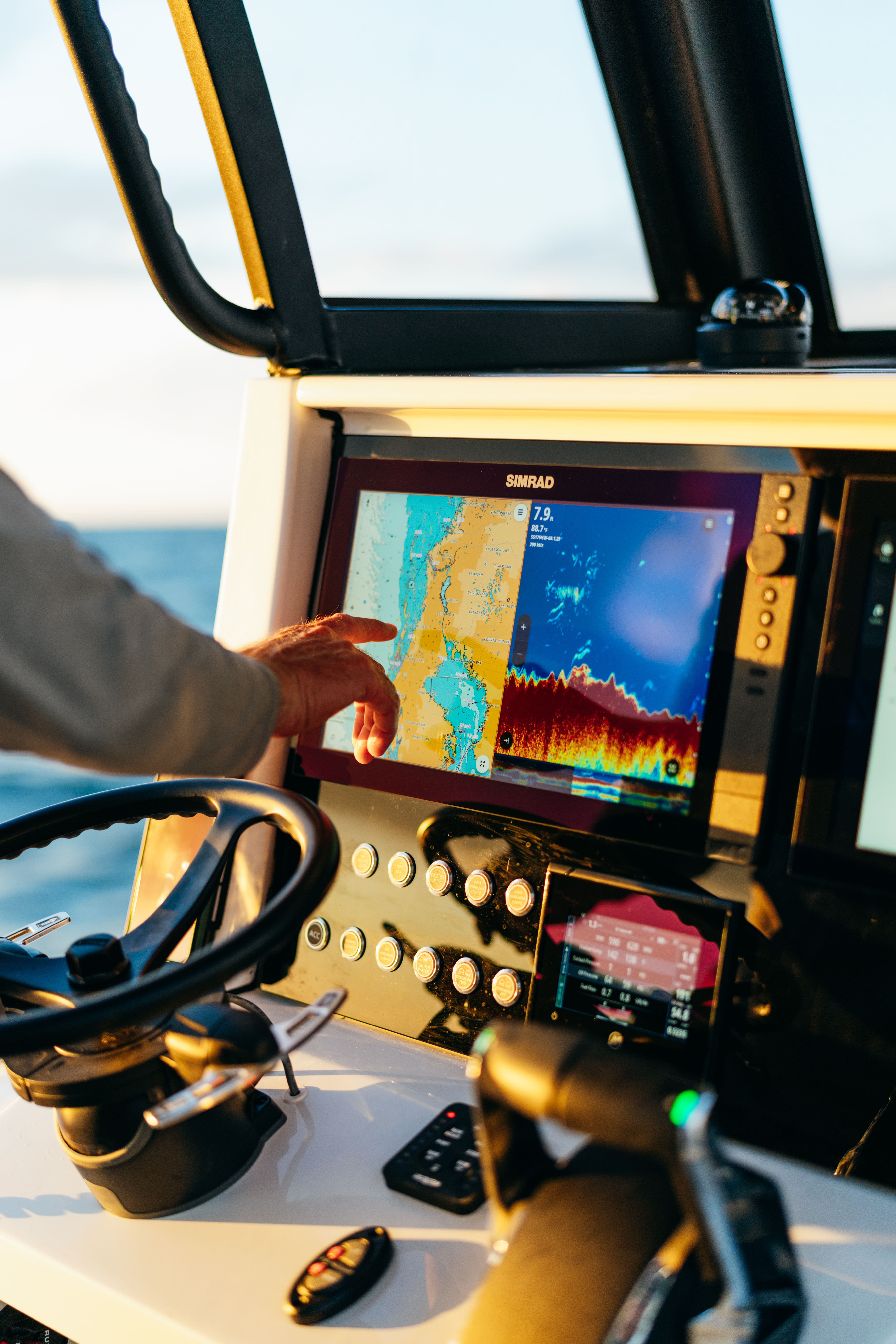 Simrad Chartplotter Basics Image 9.jpg